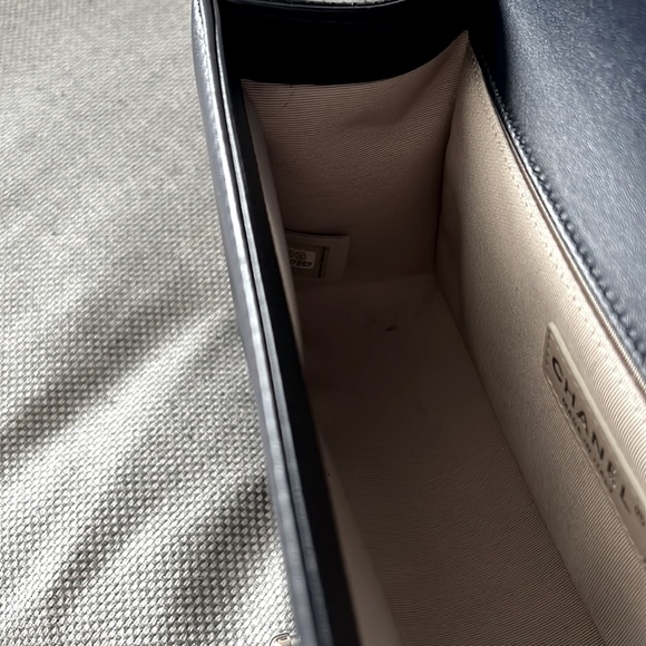 Chanel le boy dark navy with shiny silver hardware, medium size,smooth calfskin - Picture 12 of 16